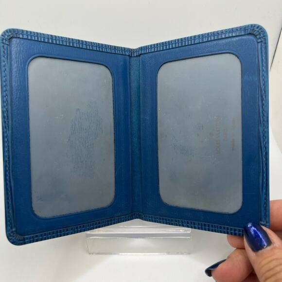 Louis Vuitton Blue Epi Card Holder - Picture 4 of 5